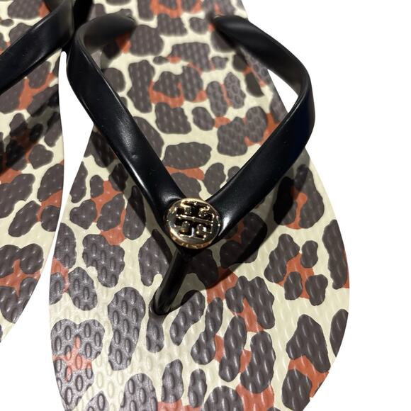 Tory Burch Thin Flip Flop Sandals Animal Leopard PVC/EVA Gold Logo Sz 7 NWOT - Picture 4 of 8